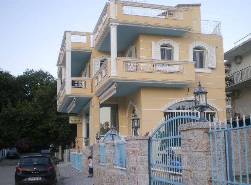 Royal'S Studios Loutra Edipsou  Exterior foto